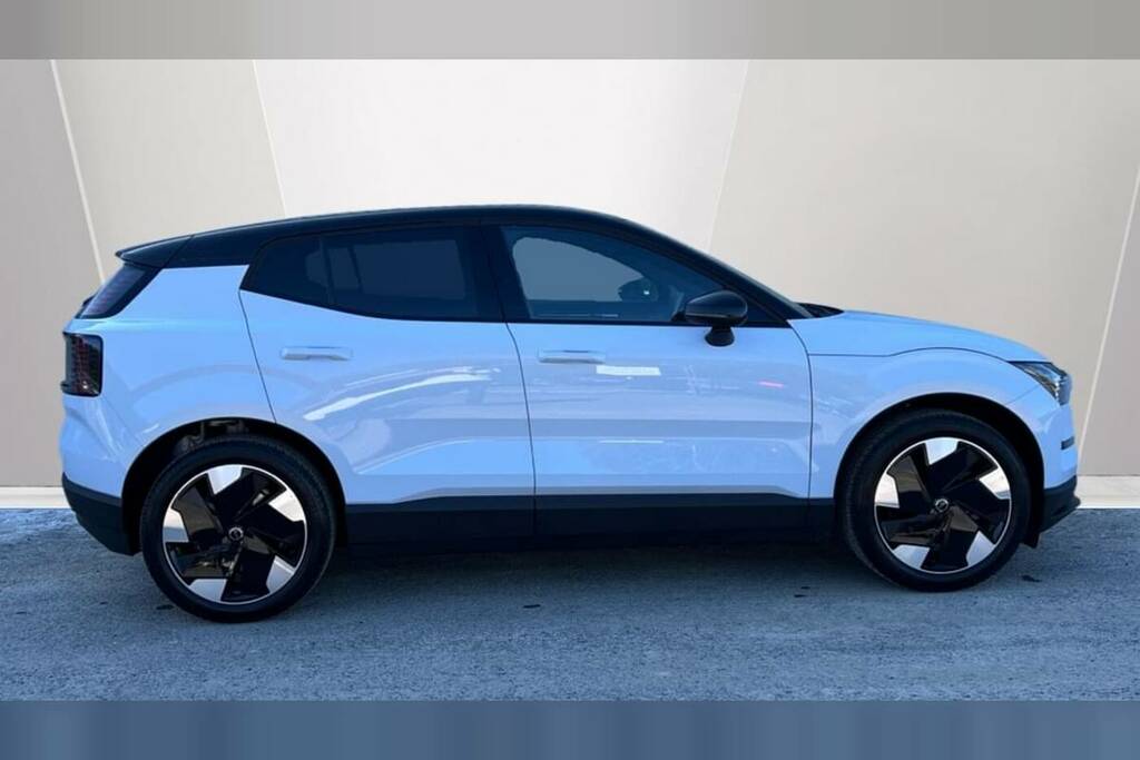 Volvo EX30 200Kw Sm Extended Range Plus 69Kwh Blue #2
