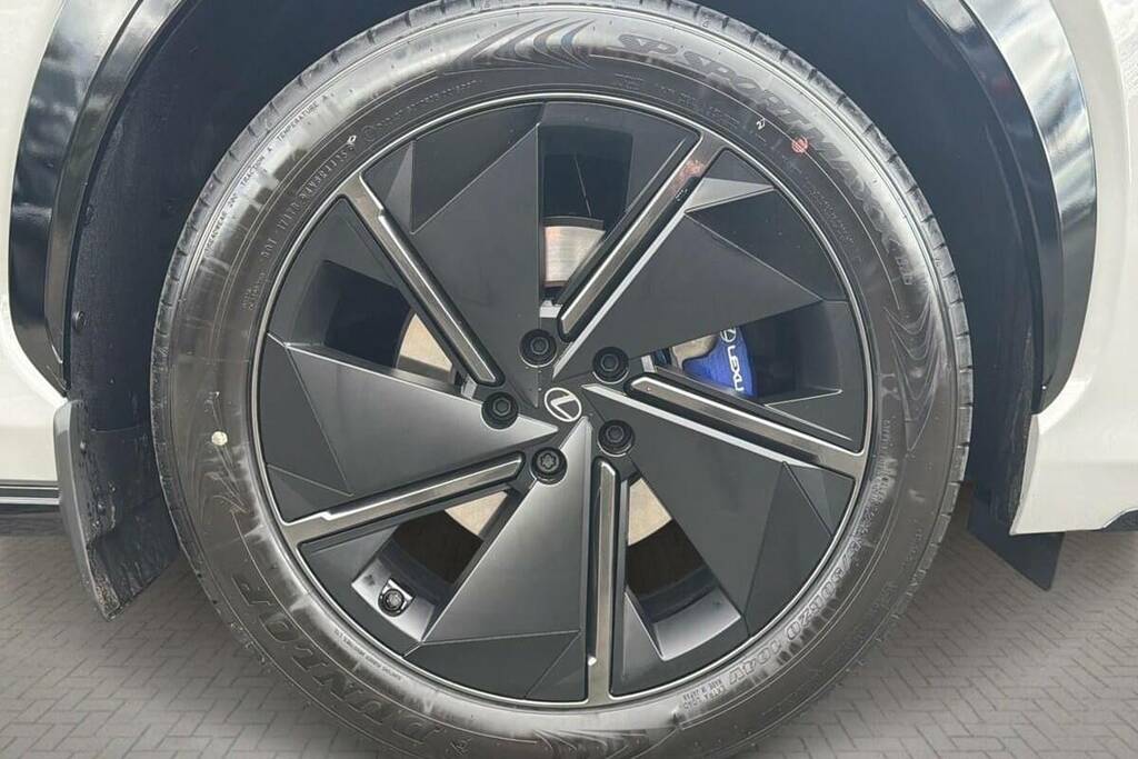 Lexus RZ 550E 300Kw F Sport Takumi 77 Kwh BN26WLX #6