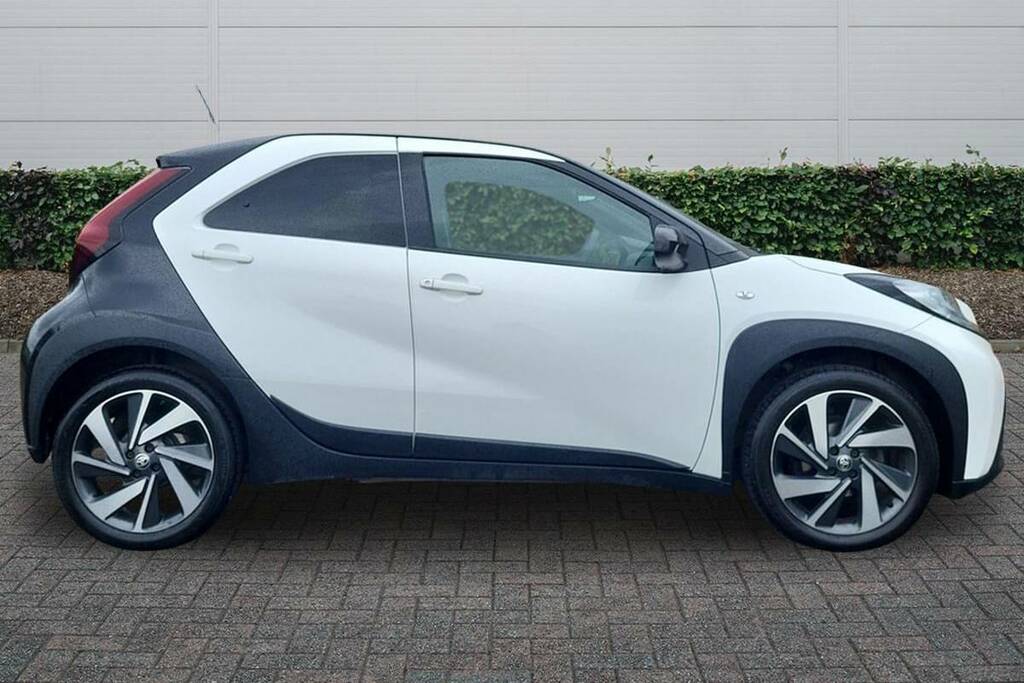 Toyota Aygo X 1.0 Vvt-i Edge KV24NLU White #5