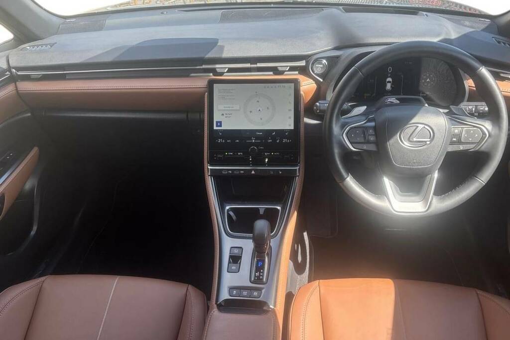 Lexus LBX 1.5 Takumi E-cvt VU24UDP Grey #6
