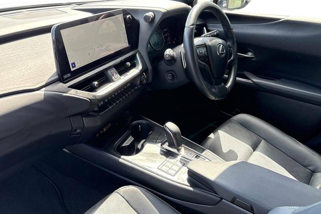 Lexus UX 300E 150Kw 72.8 Kwh E-cvt Takumi Pack #5