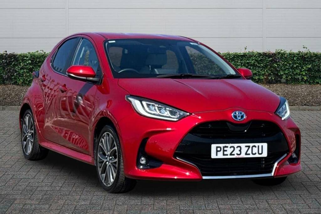 Toyota Yaris 1.5 Hybrid Excel Cvt Red