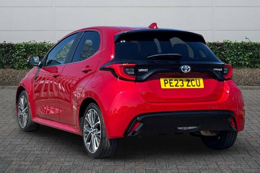 Toyota Yaris 1.5 Hybrid Excel Cvt PE23ZCU Red #2