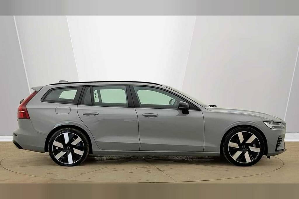 Volvo V60 2.0 T6 350 Phev Plus Dark Awd RJ25GYS Grey #2