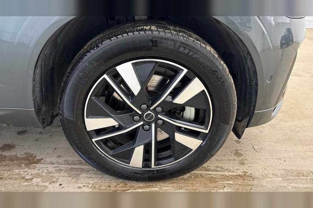 Volvo XC60 2.0 B5p Plus Dark Awd Geartronic RJ25ZTM #4
