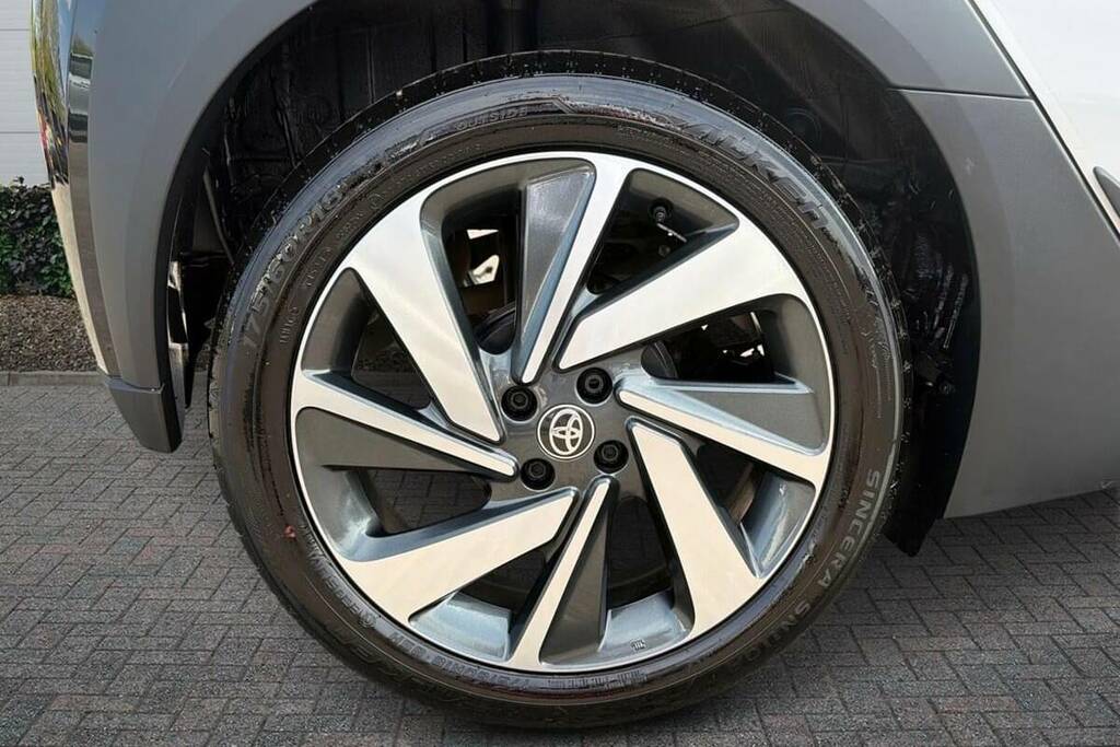Toyota Aygo X 1.0 Vvt-i Edge FG25EJX White #6