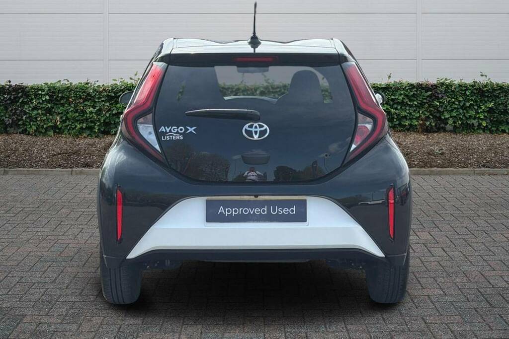 Toyota Aygo X 1.0 Vvt-i Edge FG25EJX White #4