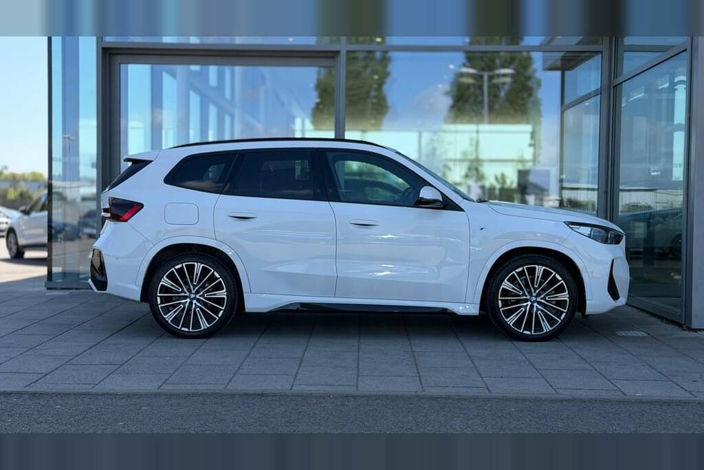 BMW iX1 230Kw Xdrive30 M Sport 65Kwh White #3