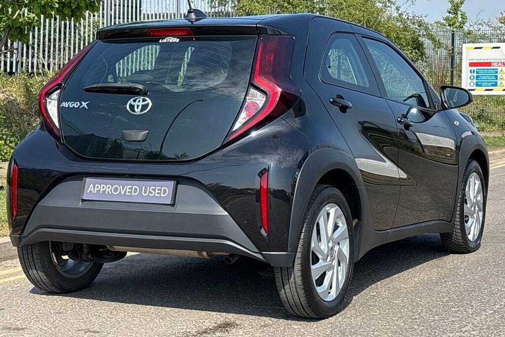 Toyota Aygo X 1.0 Vvt-i Pure FV23NCC Black #6