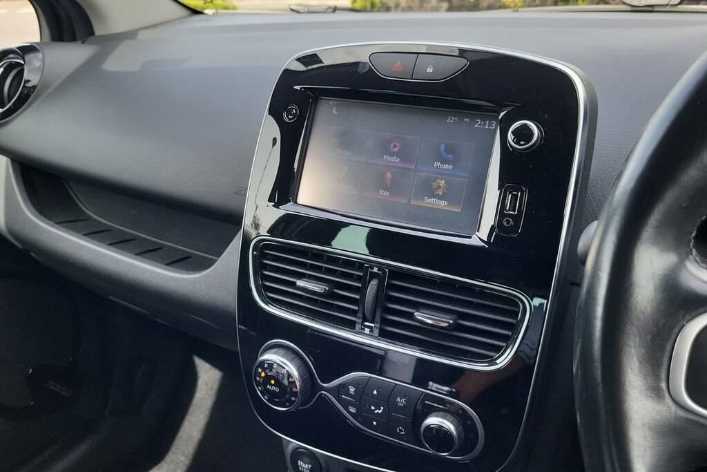 Renault Clio 0.9 Tce 90 Gt Line Black #3