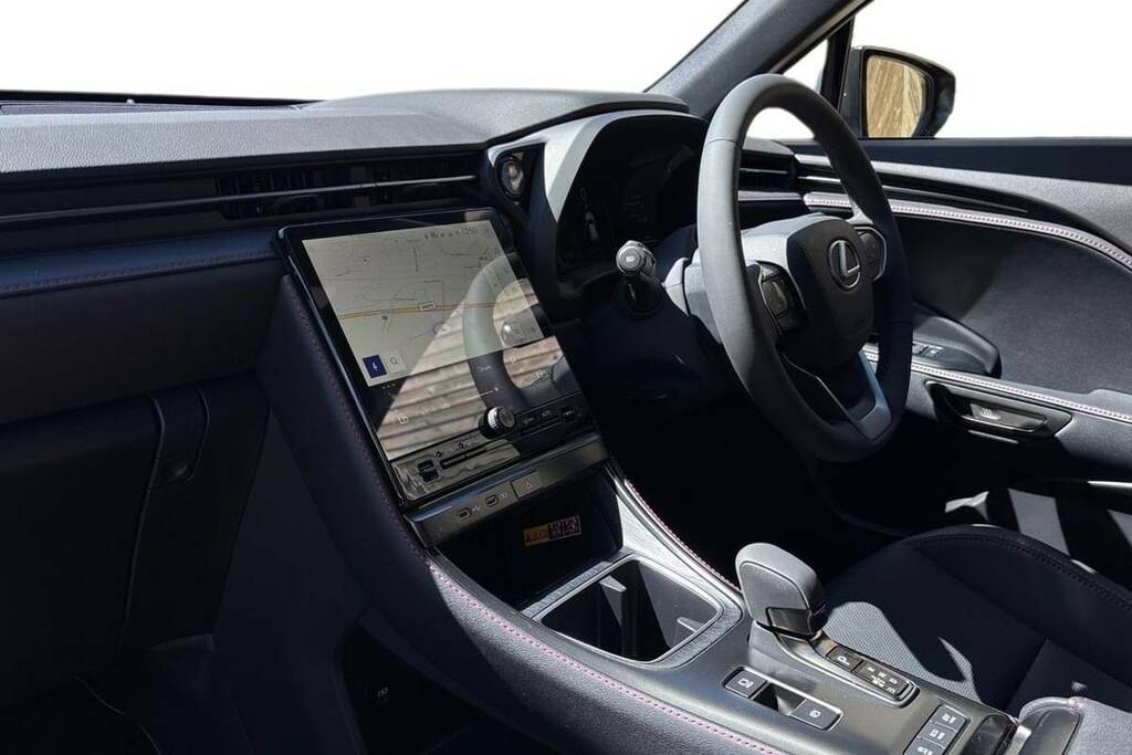 Lexus LBX 1.5 Premium Plus E-cvt #5