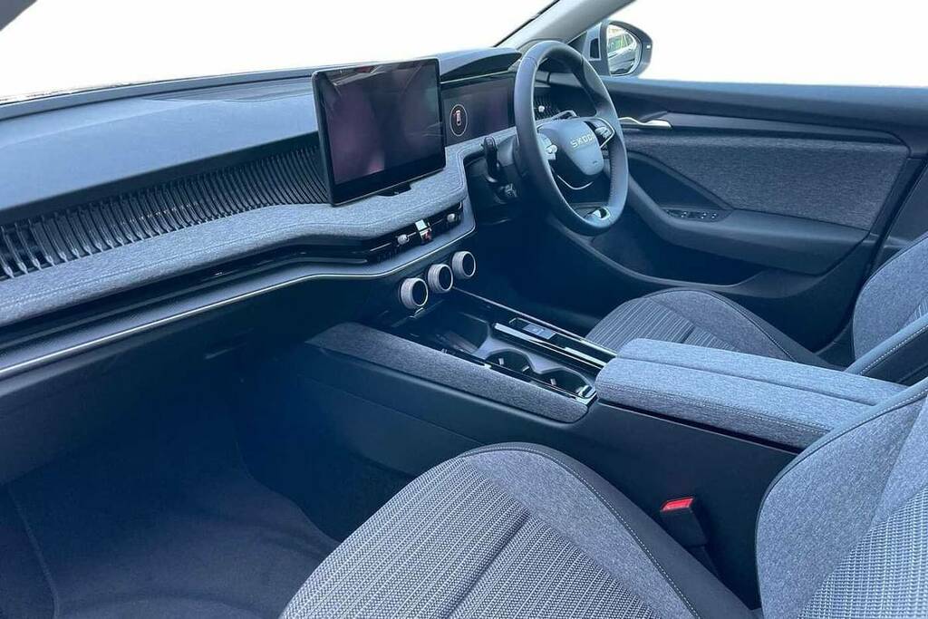 Skoda Superb 1.5 Tsi Iv Se Technology Dsg Silver #2
