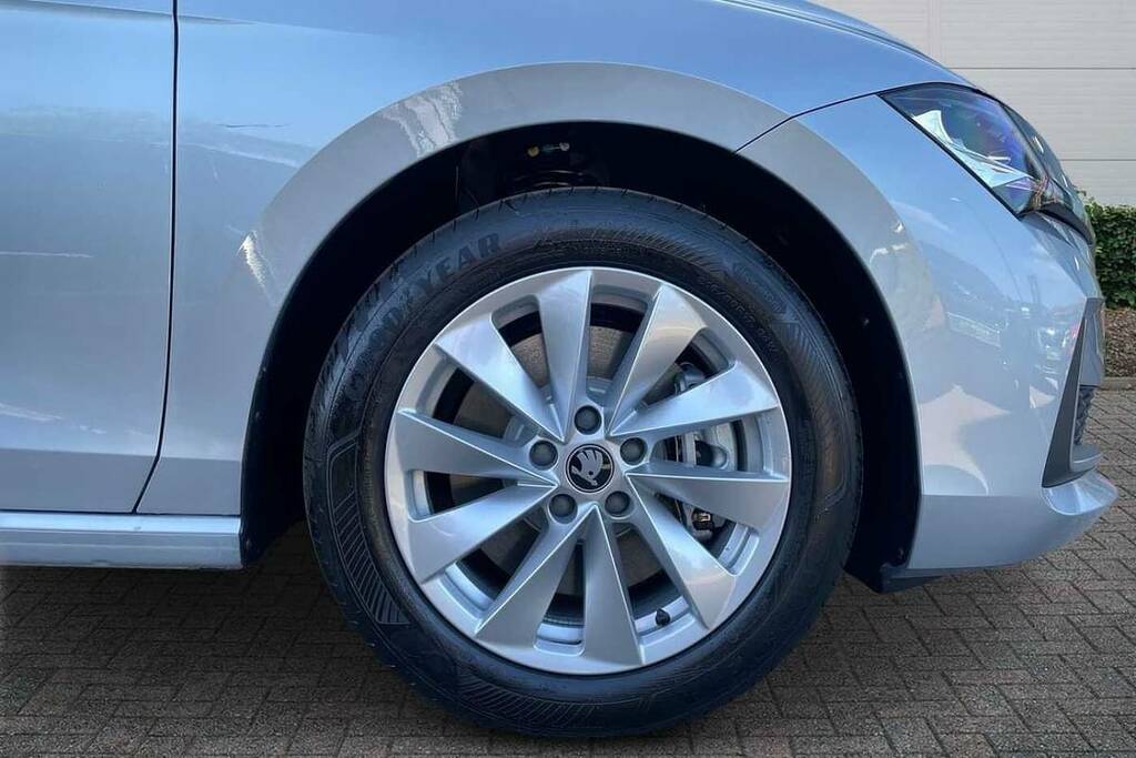 Skoda Superb 1.5 Tsi Iv Se Technology Dsg Silver #5