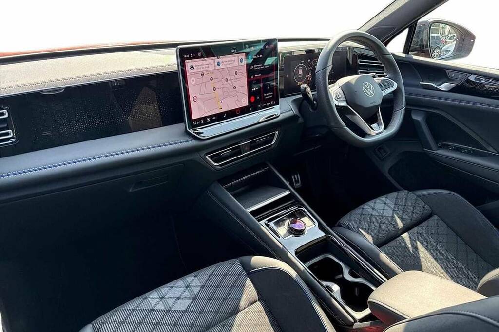 Volkswagen Tiguan 1.5 Etsi 150 R-line Dsg FL25AZA Red #2