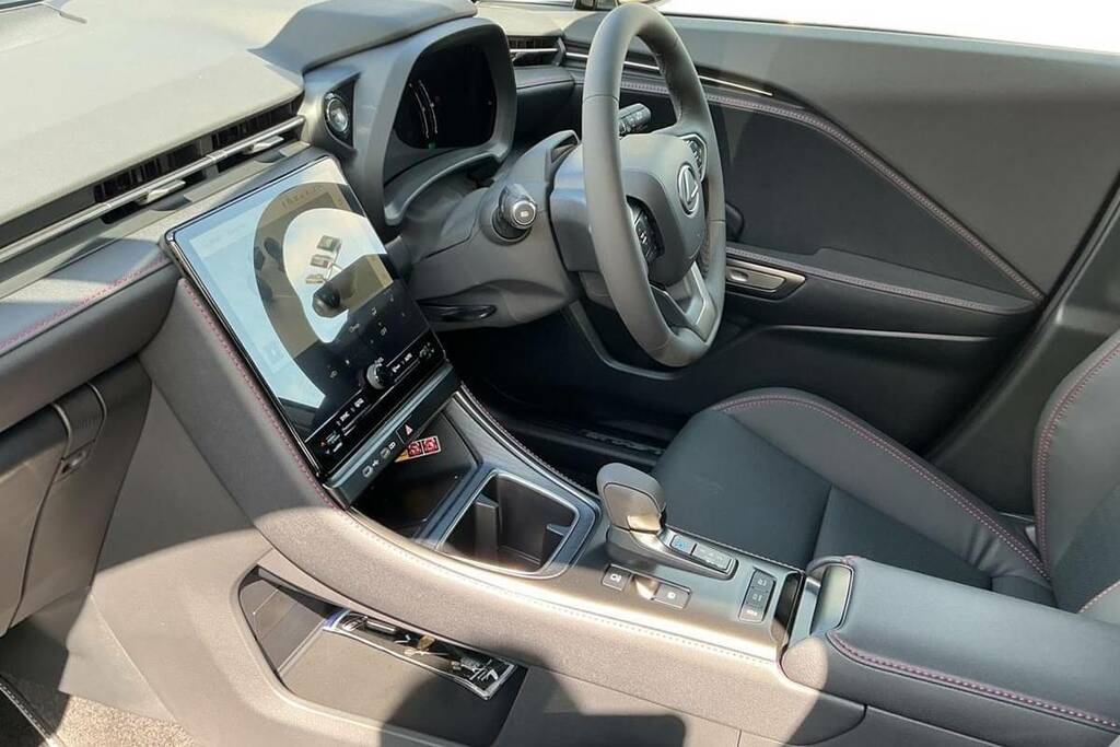Lexus LBX 1.5 Premium E-cvt BN26YVU #5