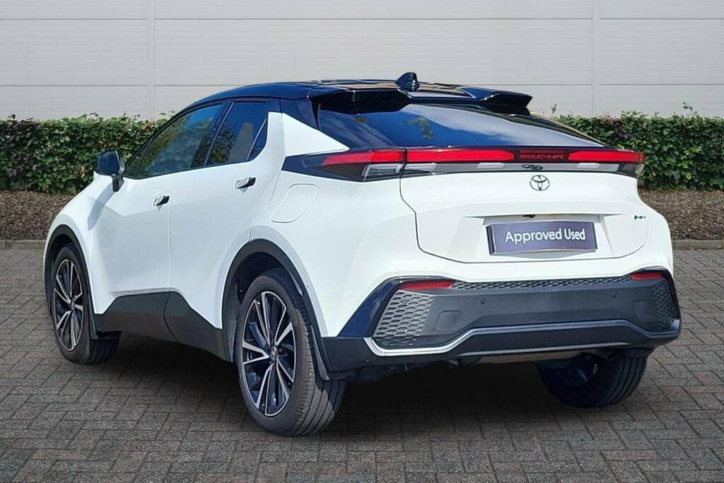 Toyota C-Hr 1.8 Hybrid Excel Cvt KR75EKW White #2