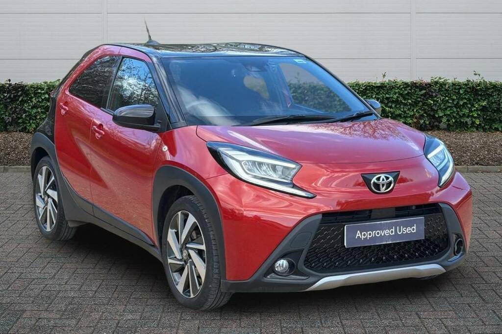 Toyota Aygo X 1.0 Vvt-i Exclusive Red