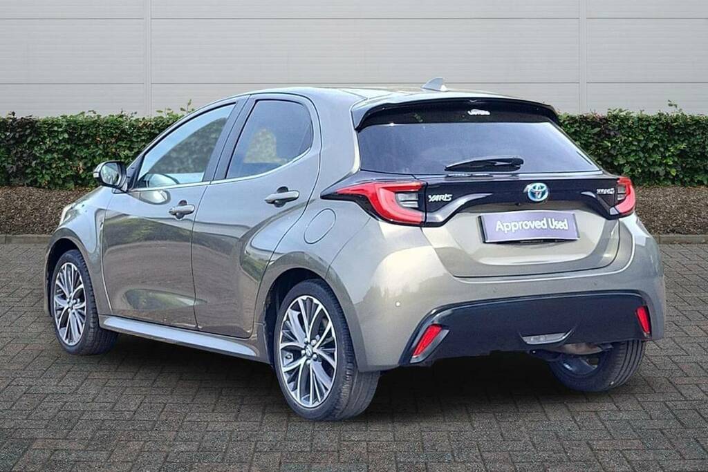 Toyota Yaris 1.5 Hybrid Excel Cvt MK23VSA Brown #2