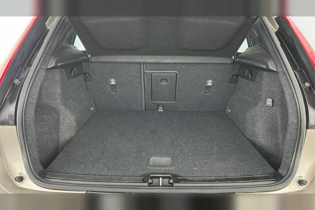 Volvo XC40 1.5 T3 163 Momentum Grey #5