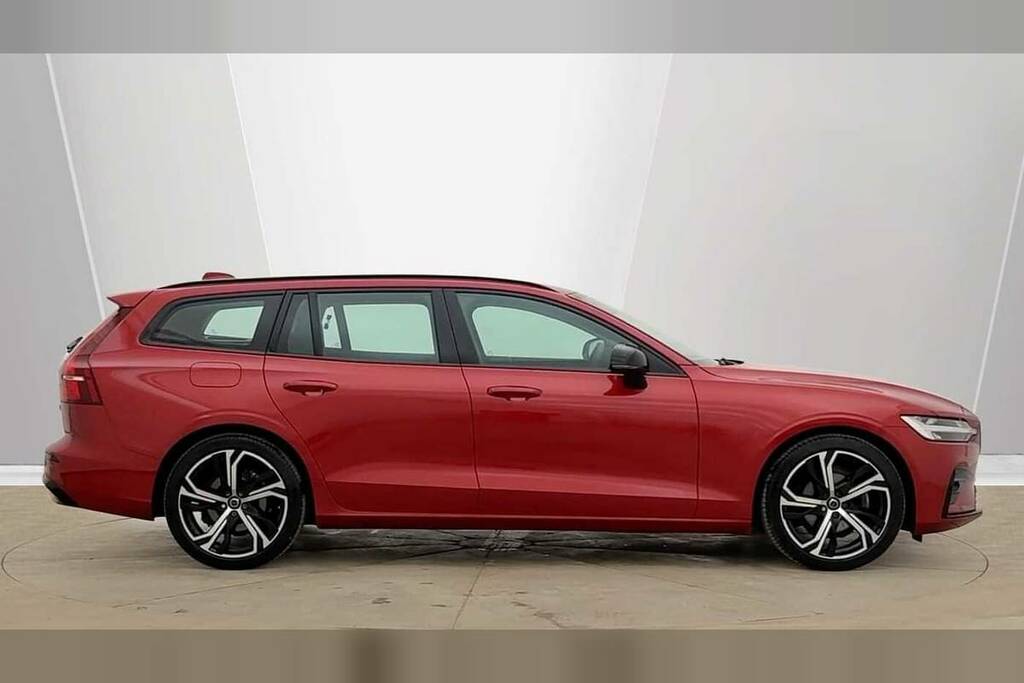 Volvo V60 2.0 B4p Plus Dark 7 Speed RO25GLZ Red #2