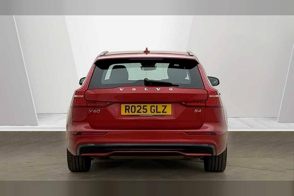Volvo V60 2.0 B4p Plus Dark 7 Speed RO25GLZ Red #4