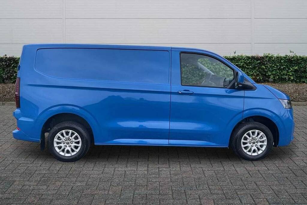 Volkswagen Transporter 2.0 Tdi 150 Commerce Pro Van 5 Plus BG75ZNS Blue #4