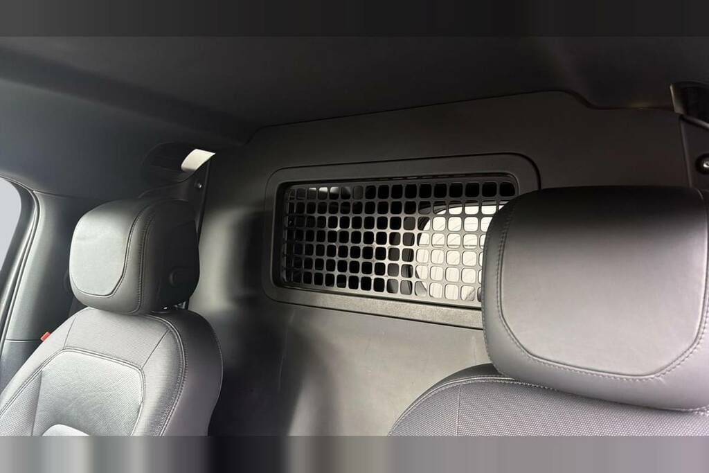 Land Rover Defender 90 3.0 D300 Hard Top X-dynamic Hse AV23KYC Grey #4