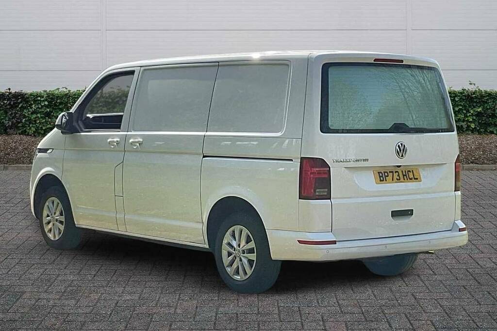 Volkswagen Transporter 2.0 Tdi 150 Highline Van Dsg BP73HCL White #3