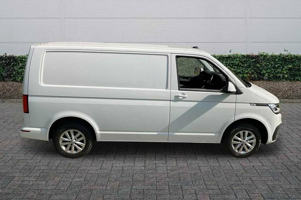 Volkswagen Transporter 2.0 Tdi 150 Highline Van Dsg BP73HCL White #4
