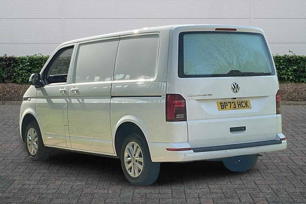 Volkswagen Transporter 2.0 Tdi 150 Highline Van Dsg BP73HCK White #3