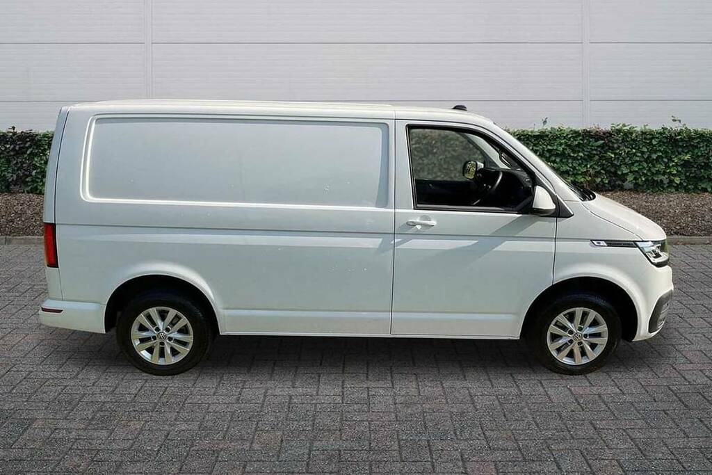 Volkswagen Transporter 2.0 Tdi 150 Highline Van Dsg BP73HCK White #4