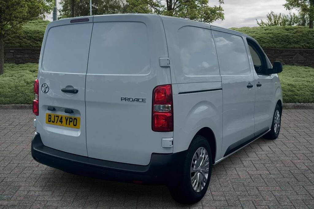 Toyota PROACE 1.5D 120 Icon Van #2