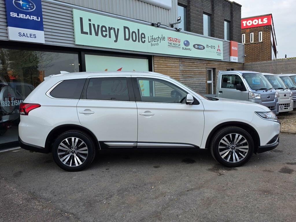 Mitsubishi Outlander 2.0 Mivec Exceed Cvt 4Wd Euro 6 Ss White #6
