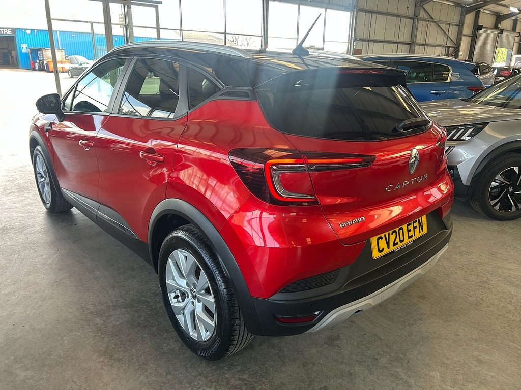 Renault Captur 1.3 Tce Iconic Suv Euro 6 Ss CV20EFN Red #5