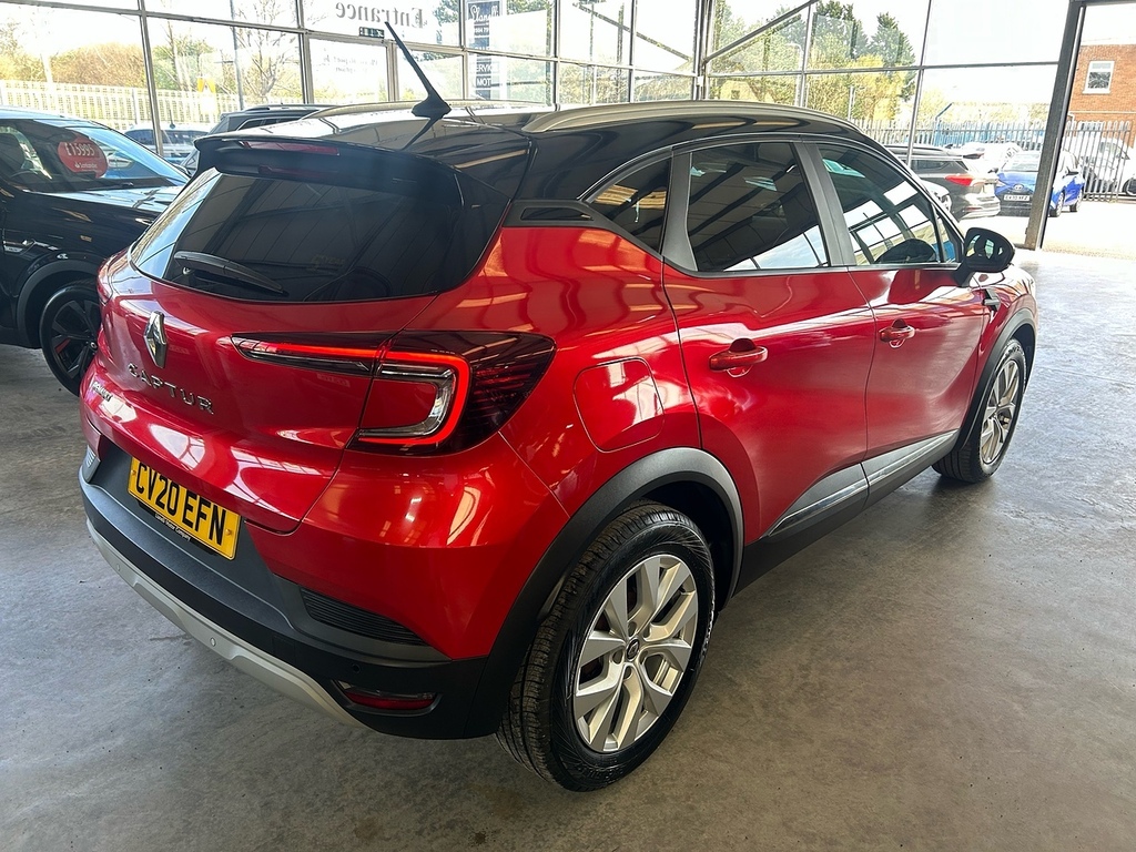 Renault Captur 1.3 Tce Iconic Suv Euro 6 Ss CV20EFN Red #4