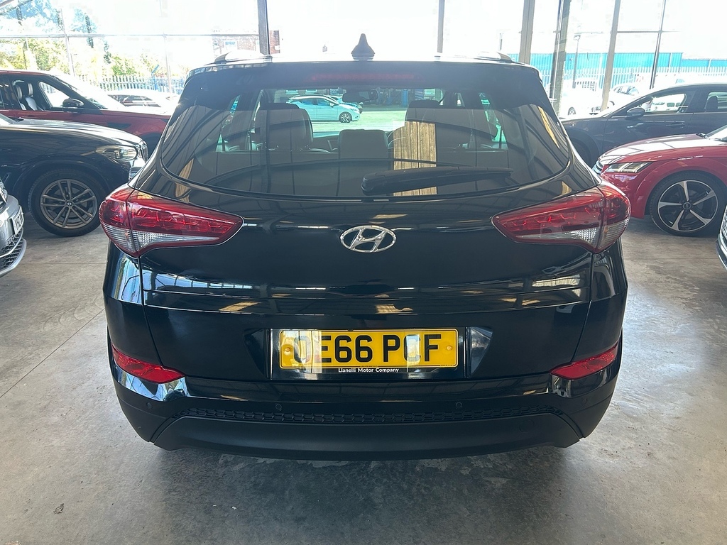 Hyundai Tucson 1.7 Crdi Blue Drive Premium Suv Dct Eur OE66PCF Black #6
