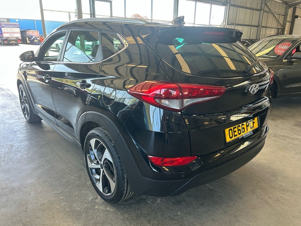 Hyundai Tucson 1.7 Crdi Blue Drive Premium Suv Dct Eur OE66PCF Black #5