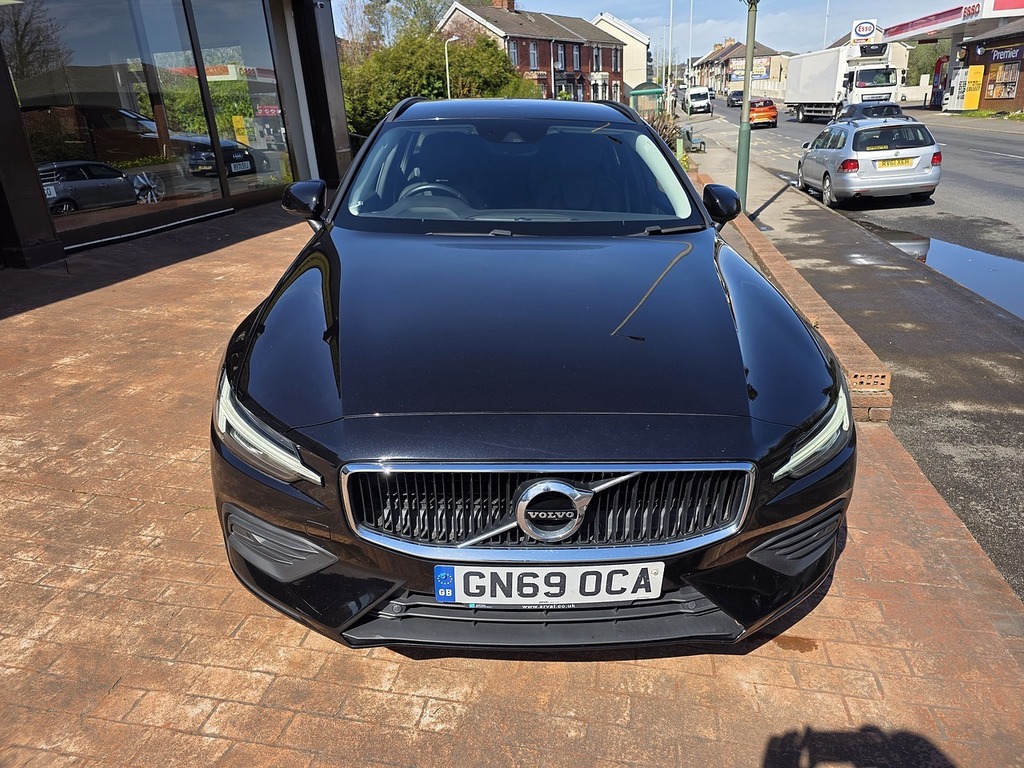 Volvo V60 D4 Momentum GN69OCA Black #5