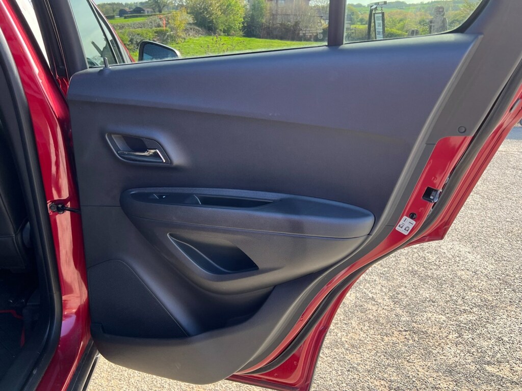 Chevrolet Trax Lt Red #18