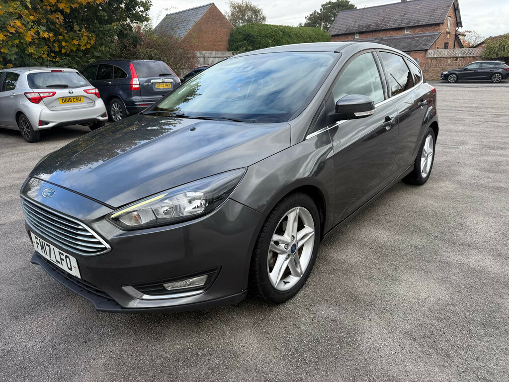 Ford Focus 1.0 Ecoboost 125 Titanium Hatchback Man FM17LFO Grey #3