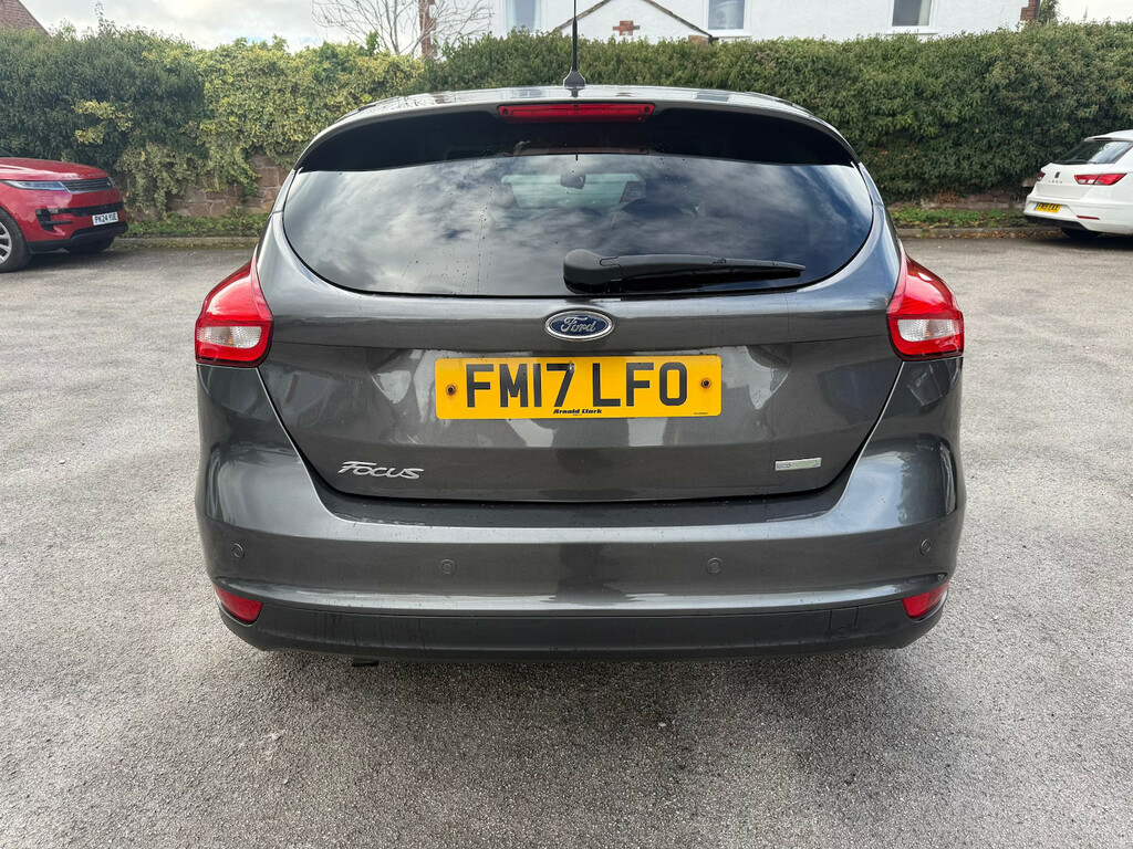 Ford Focus 1.0 Ecoboost 125 Titanium Hatchback Man FM17LFO Grey #5