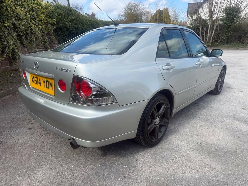 Lexus IS 2.0 Se 153Bhp  #4