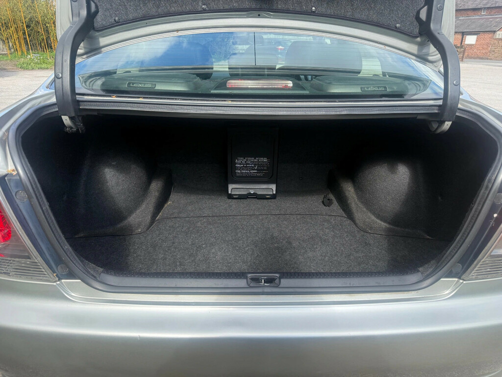 Lexus IS 2.0 Se 153Bhp  #9