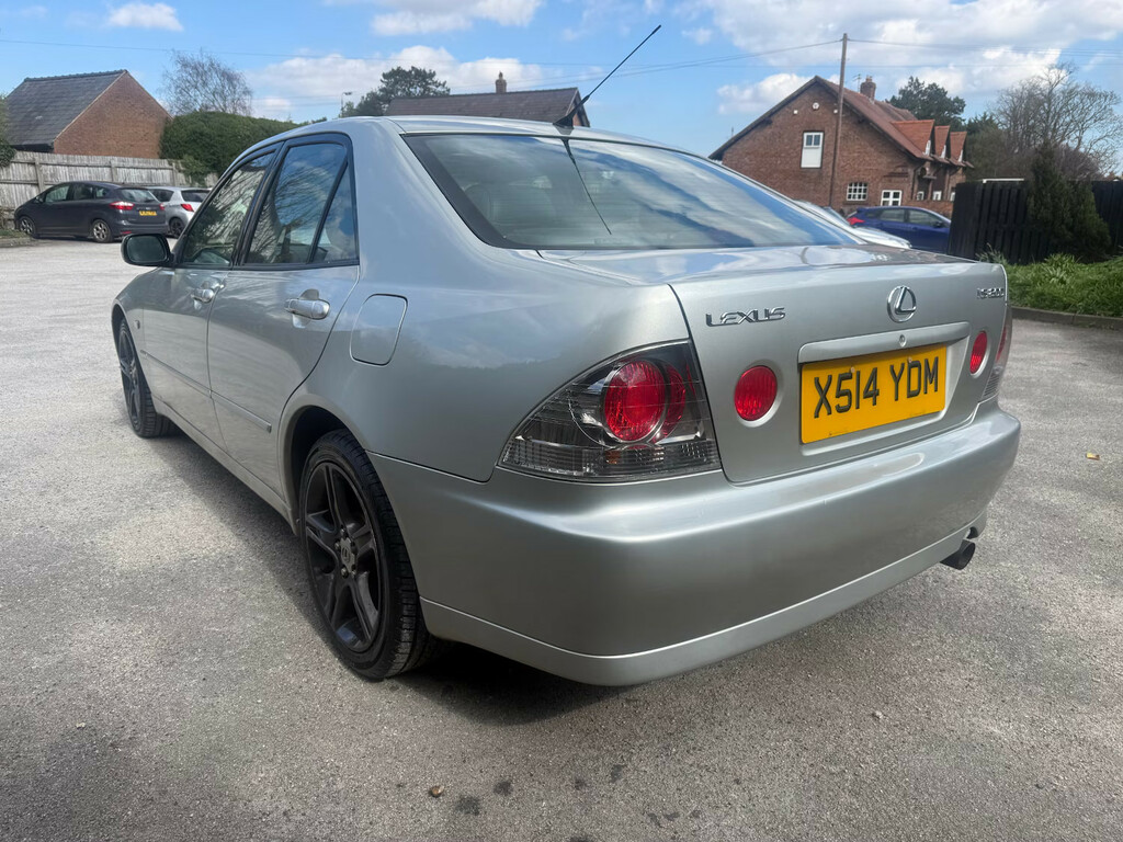 Lexus IS 2.0 Se 153Bhp  #6