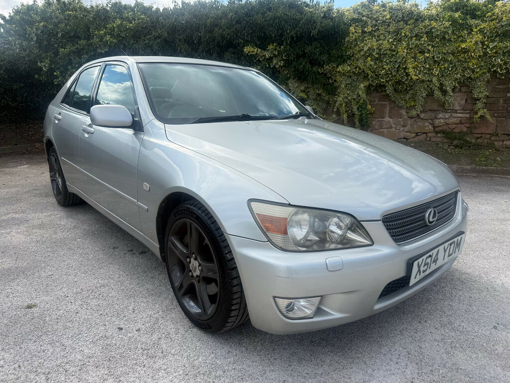 Lexus IS 2.0 Se 153Bhp  #1