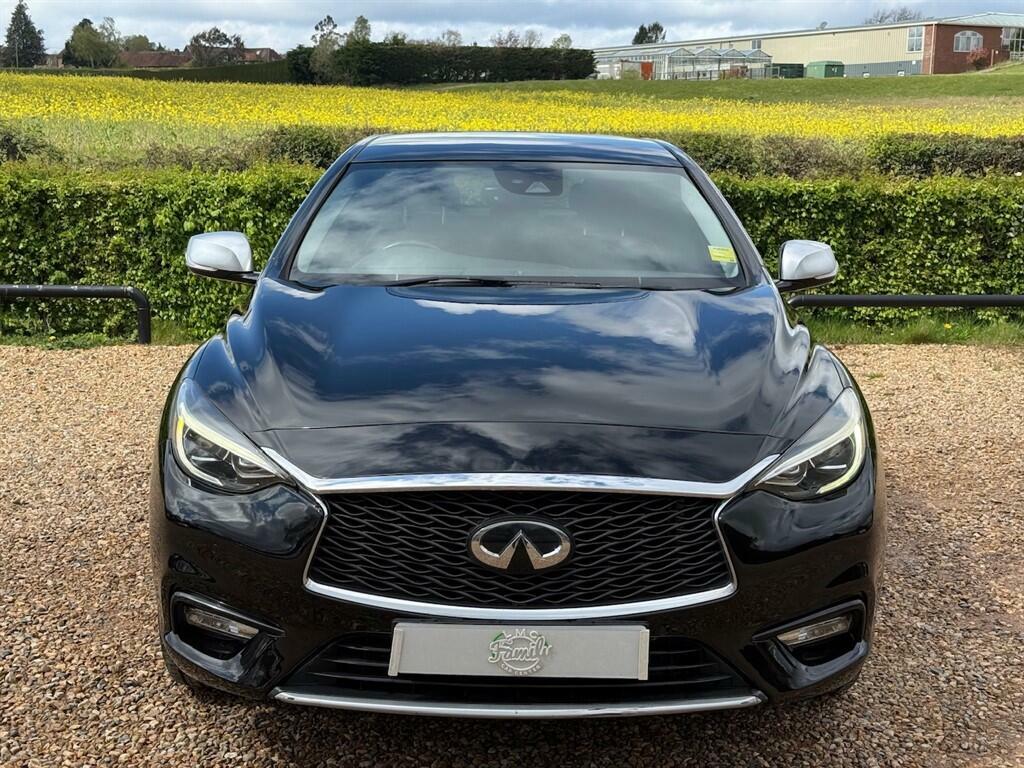 Infiniti Q30 2.2D Premium Intouch Dct Euro 6 Ss Black #4