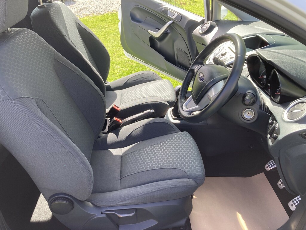 Ford Fiesta 1.6 Zetec S CE62RVO White #5