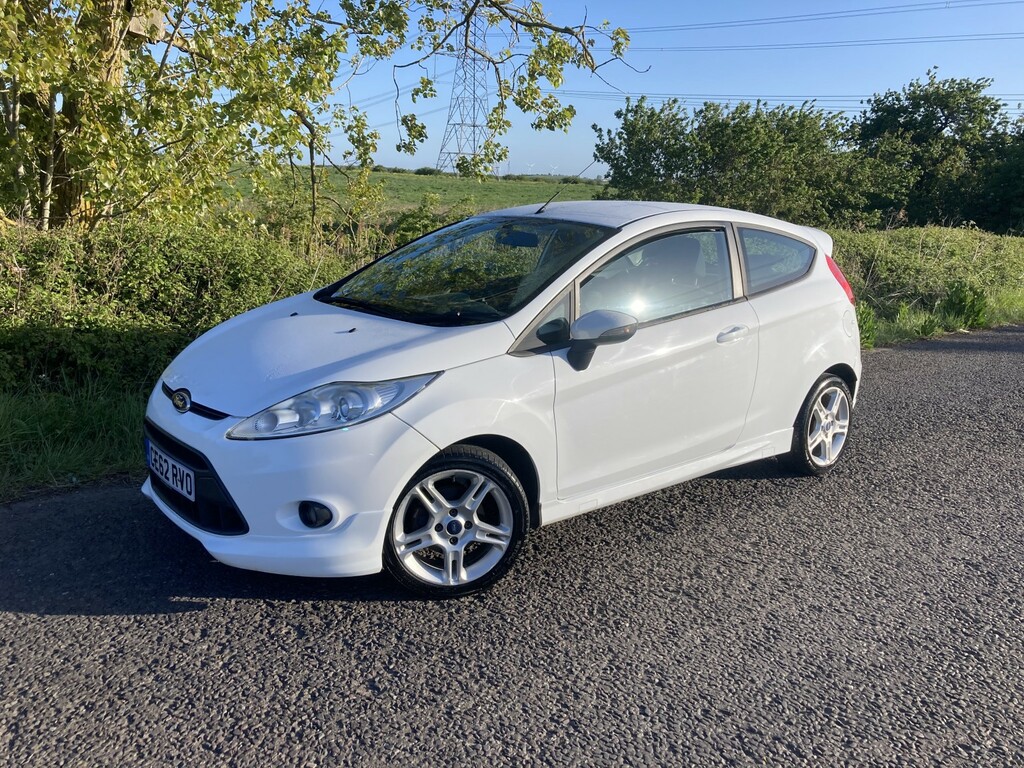 Ford Fiesta 1.6 Zetec S CE62RVO White #2