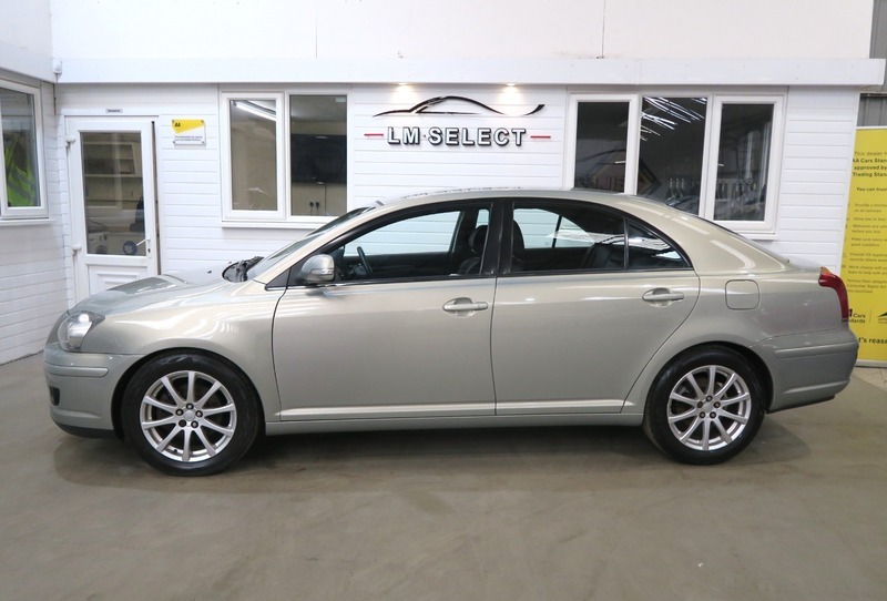 Toyota Avensis Vvt-i T Spirit 148 Silver
