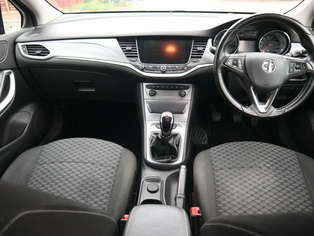 Vauxhall Astra 1L Tech Line KY17EKK Silver #2